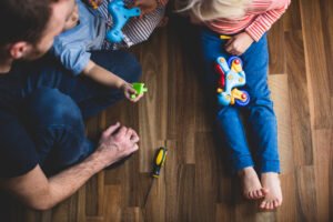 Sécurité des jouets, les risques que les parents sous-estiment encore