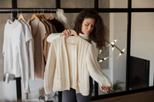 Une garde-robe minimaliste peut apaiser les décisions du matin