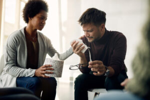 Addiction et alliance thérapeutique : pourquoi la confiance favorise le traitement des addictions