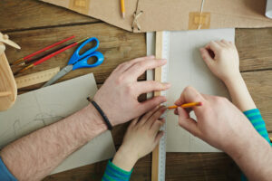 Bricolage enfant, fabriquer de ses mains pour apprendre à penser autrement