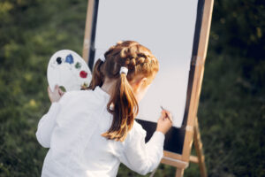Créer seul dans les activités artistiques, un besoin d’enfant à respecter