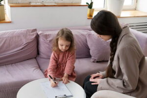 Dépression chez l’enfant, les signes qui justifient une consultation