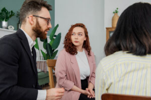 Entretien motivationnel et addiction, accompagner l’ambivalence sans forcer la décision