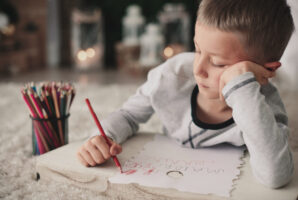 Quand les crayons parlent, le rôle du dessin et de la peinture dans la vie émotionnelle de l’enfant