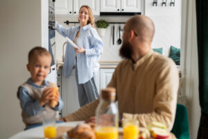 Répartition des tâches familiales, l’équité qui apaise la maison