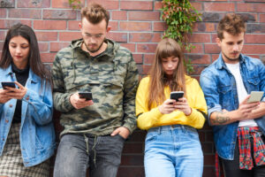 Réseaux sociaux, décrocher sans disparaître des autres