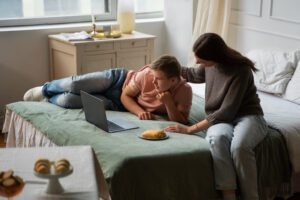 Soutenir un proche adulte souffrant de TCA sans prendre le contrôle
