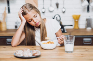 TCA à l’adolescence : pourquoi les troubles du comportement alimentaire apparaissent-ils ?