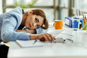 Bore-out au travail, l’épuisement provoqué par la sous-charge professionnelle