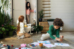 Coin créatif à la maison, un petit espace qui peut réveiller l’imagination de l’enfant