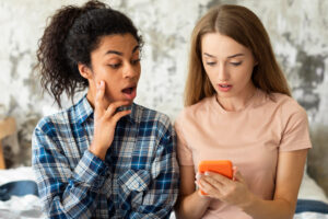 Faux signes du retour de l’ex, un message ou un like annonce-t-il vraiment une réconciliation ?