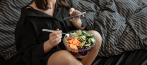 Alimentation anti-inflammatoire et sommeil, peut-elle vraiment améliorer nos nuits ?
