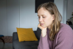 Psychoéducation et dépression, comprendre le trouble sans en faire une identité