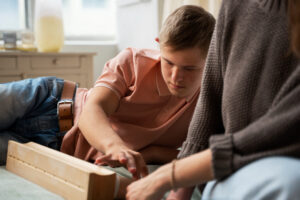 Séparation avec un enfant autiste, préserver ses repères sans reproduire la même maison deux fois