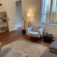 Cabinet-lumineux-de-psychologue-–-Psychotherapie-chaleureuse-a-Paris-17e_-rue-de-Chazelles